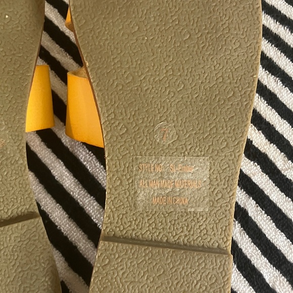 Sandal Bundle Size 7 - Picture 4 of 6